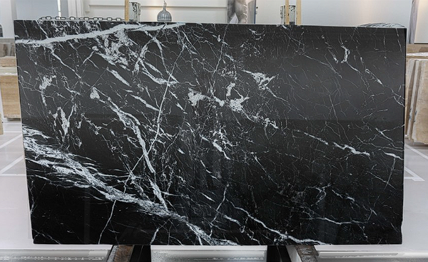 Nero Marquina marble